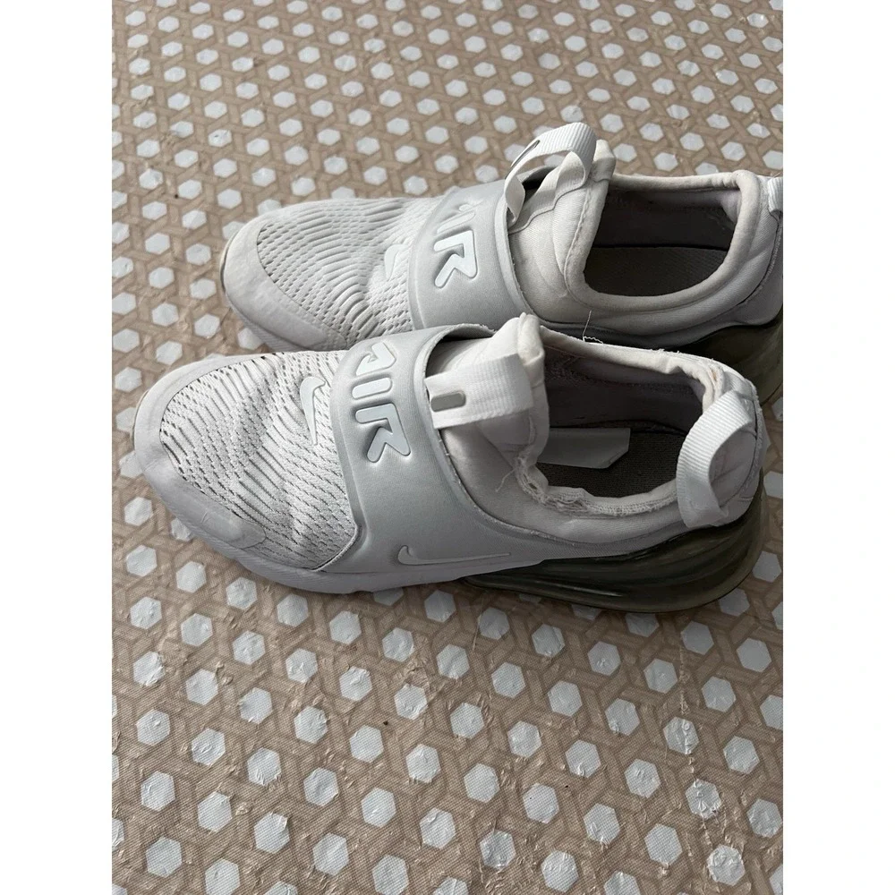 Nike Air Max 270‎ Extreme White Metallic Silver CI1108-100 Size 5Y
